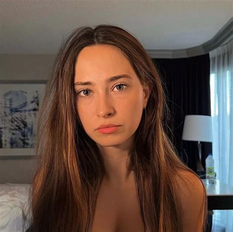 <span>👑</span>Onlyfans Free Videos